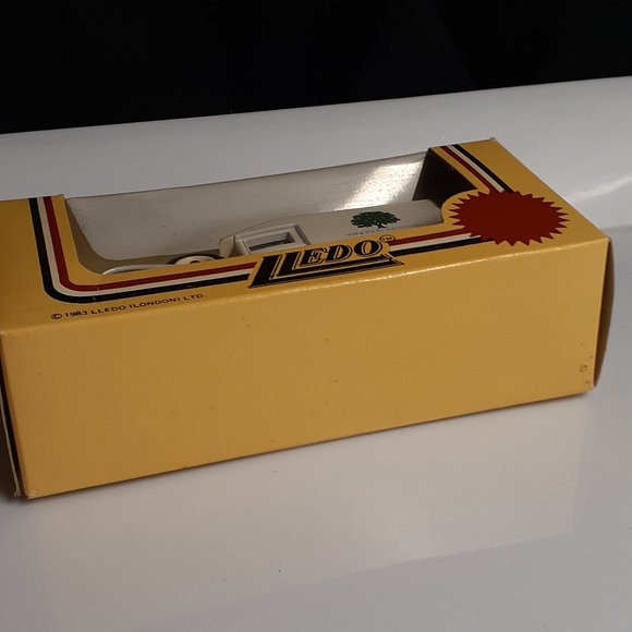 1983 Lledo England Die Cast Ambulance of 1936 Promo - Picture 9 of 16